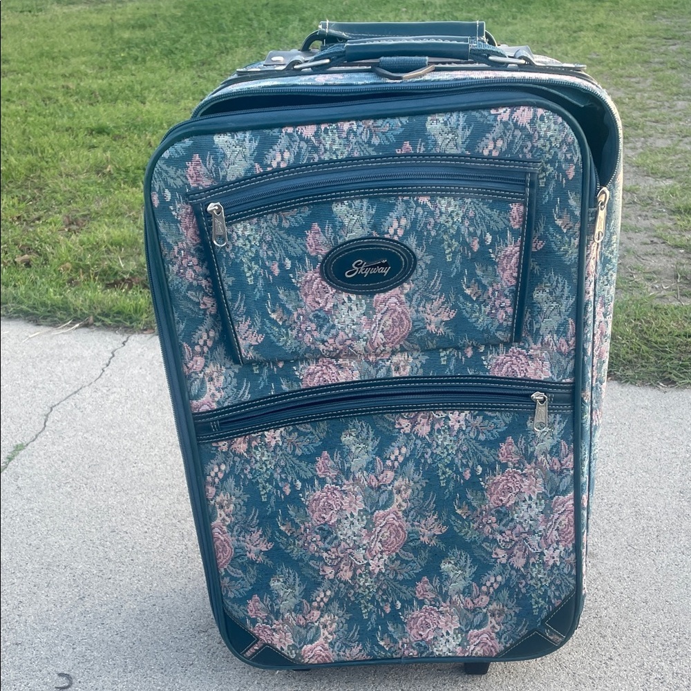 Floral Rolling Suitcase